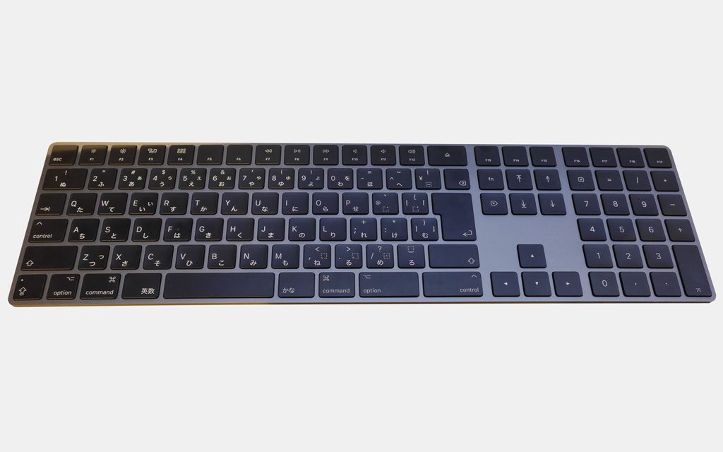 黒に合う純正Mac用キーボード － Magic Keyboardテンキー付き「スペースグレイ」（Apple） – 意匠情報館